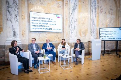 Im Marmorsaal im Regierungsgeb&auml;ude am Stubenring fand die 11. Tr&auml;gerkonferenz zum Thema &quot;&Ouml;sterreich isst regional&quot; statt.