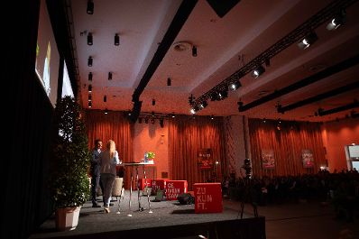 Herr Bundesminister Norbert Totschnig nahm am AMA-Forum 2025 in Wien teil und gab ein Interview auf der B&uuml;hne.