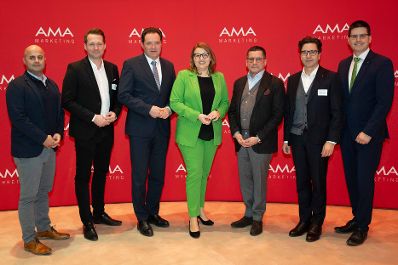 Herr Bundesminister Norbert Totschnig nahm am AMA-Forum 2025 in Wien teil und gab ein Interview auf der B&uuml;hne.
