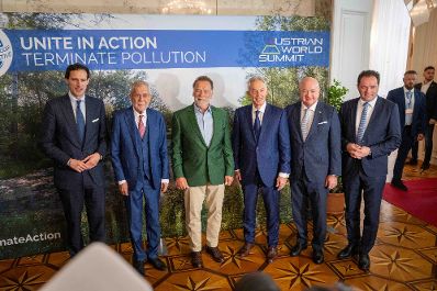 Rund 1.500 Menschen aus aller Welt besuchen den Klimagipfel, um gemeinsam an L&ouml;sungen f&uuml;r eine klimafreundliche Zukunft zu arbeiten. Etwa 40 Redner und Rednerinnen aus Politik, Wirtschaft und Gesellschaft nehmen insgesamt teil - darunter auch Herr Bundesminister Norbert Totschnig.