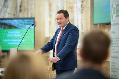 Herr Bundesminister Norbert Totschnig war Gast beim Jahrestreffen 2025 und der Vollversammlung der BOKU-Agrarabsolventen.