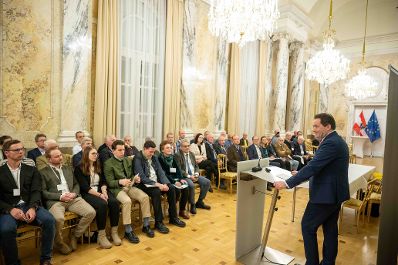 Herr Bundesminister Norbert Totschnig war Gast beim Jahrestreffen 2025 und der Vollversammlung der BOKU-Agrarabsolventen.