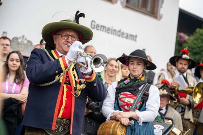 Herr Bundesminister nahm an der Er&ouml;ffnung des europ&auml;ischen Forum Alpbach teil. Erst folgte eine heilige Messe, danach ein landes&uuml;blicher Empfang.