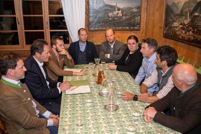 Herr Bundesminister Norbert Totschnig tauschte sich mit der Energiegemeinschaft Gro&szlig;arltal aus. Das Gro&szlig;arltal befindet sich im Salzburger Pongau.