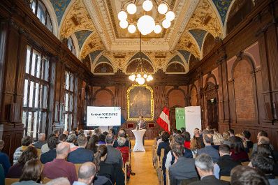 Die Bio-Enquete 2025 widmet sich den aktuellen und zuk&uuml;nftigen Herausforderungen der biologischen Landwirtschaft in &Ouml;sterreich, stellt dabei jedoch die Zukunfts- und Erfolgschancen in den Mittelpunkt.