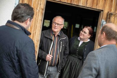 Bundesminister Norbert Totschnig besichtigte den Bergbauernhof der Familie H&ouml;ller in St. Johann/Wagrain, Salzburg