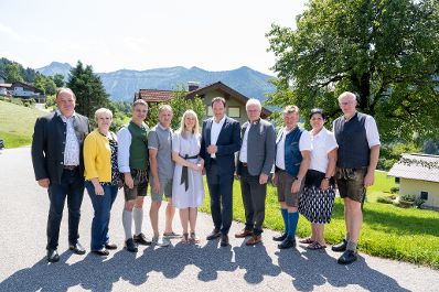 Alois Rainer, Bundesminister f&uuml;r Landwirtschaft, Ern&auml;hrung und Heimat in Deutschland, besuchte Herrn Bundesminister Norbert Totschnig in Salzburg. Gemeinsam besuchten sie einen Betrieb.