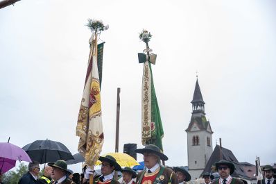 Herr Bundesminister Norbert Totschnig besuchte die Br&uuml;ckener&ouml;ffnung in Schwaz, Tirol. Er&ouml;ffnet wurde diese mit einem landes&uuml;blichen Empfang und es folgte eine Segnung der Br&uuml;cke.