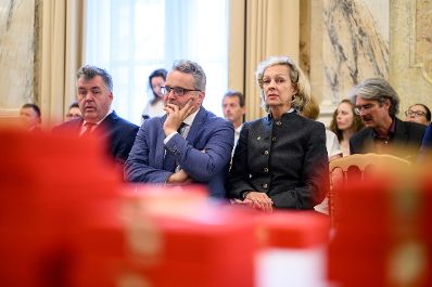 Im Marmorsaal im Regierungsgeb&auml;ude am Stubenring wurden Ehrenzeichen verliehen.