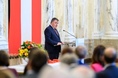 Im Marmorsaal im Regierungsgeb&auml;ude am Stubenring wurden Ehrenzeichen verliehen.