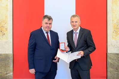 Im Marmorsaal im Regierungsgeb&auml;ude am Stubenring wurden Ehrenzeichen verliehen.
