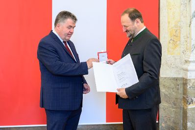 Im Marmorsaal im Regierungsgeb&auml;ude am Stubenring wurden Ehrenzeichen verliehen.