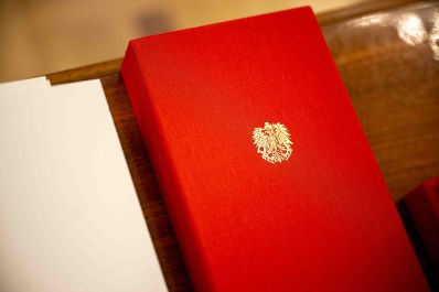 Herr Bundesminister Norbert Totschnig verlieh am 30. Oktober 2025 im Auftrage von Herrn Bundespr&auml;sidenten Alexander Van der Bellen Ehrenzeichen und Berufstitel an verdiente Pers&ouml;nlichkeiten seines Ressorts. Die Verleihung fand im Marmorsaal des Regierungsgeb&auml;udes am Stubenring 1 in Wien statt.