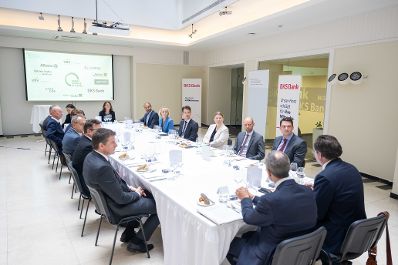 Die Green Finance Alliance ist eine Initiative des Ministeriums f&uuml;r einen nachhaltigen Finanzmarkt in &Ouml;sterreich. Mitglieder sind &ouml;sterreichische Finanzunternehmen, die sich freiwillig dazu verpflichten, ihr Kerngesch&auml;ft bis 2050 klimaneutral zu gestalten.