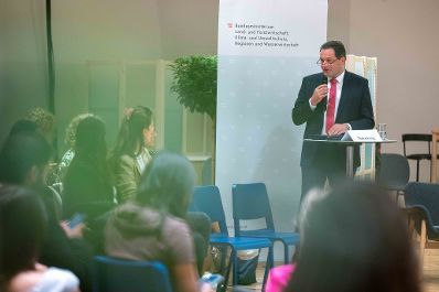 Offizielle Session: &quot;Die Zukunft finanzieren: Investitionen in Biodiversit&auml;t und Klimawandelanpassung&quot; in Alpbach.