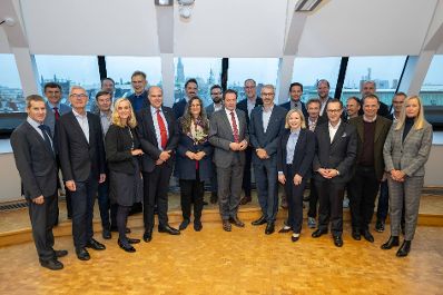 Herr Bundesminister Norbert Totschnig traf sich mit der Kreislaufwirtschafts-Delegation um &uuml;ber die Umsetzung der &ouml;sterreichischen KLW-Strategie zu sprechen.