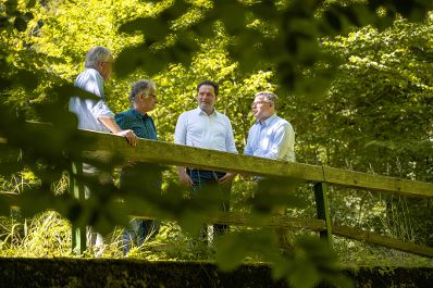 Der Kampwald soll der 7. Nationalpark in &Ouml;sterreich werden. Aus diesem Grund hat Herr Bundesminister Norbert Totschnig gemeinsam mit Bundesminister Marterbauer diesen besucht und sich selbst einen &Uuml;berblick &uuml;ber das Gebiet zu machen.
