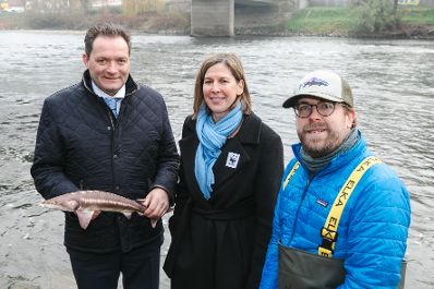 &Ouml;sterreich und Slowenien bekr&auml;ftigen ihre enge Zusammenarbeit zum Schutz und zur nachhaltigen Entwicklung der Grenzmur. Mit der Unterzeichnung der gemeinsamen Ministerdeklaration &bdquo;goMURra&ldquo; setzen beide L&auml;nder ein starkes Zeichen f&uuml;r gelebte Nachbarschaft, intakte Natur und nachhaltige Gew&auml;sserentwicklung.