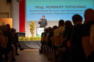 Herr Bundesminister Norbert Totschnig besuchte die Rieder Messe. Beginn war die offizielle Er&ouml;ffnung und es folgte ein Rundgang mit Bundeskanzler Christian Stocker.