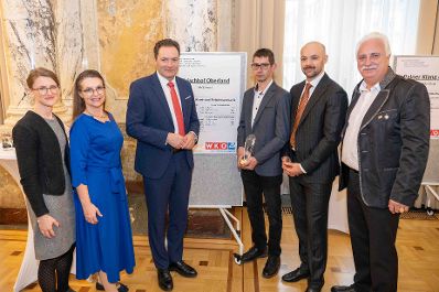 Im Zuge des internationalen Fleisch- und Wurstwarenwettbewerbs verlieh Herr Bundesminister Norbert Totschnig die Pokale an die Preistr&auml;gerinnen und Preistr&auml;ger.