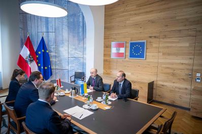 Der ukrainische Botschafter in Wien Dr. Vasyl KHYMYNETS besuchte Bundesminister Norbert Totschnig im Regierungsgeb&auml;ude am Stubenring.