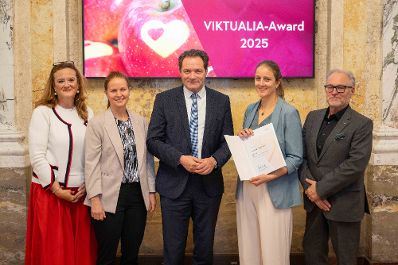 Bereits zum 6. Mal wird der VIKTUALIA-Award f&uuml;r herausragende Projekte und Ideen gegen Lebensmittelverschwendung verliehen. Herr Bundesminister Norbert Totschnig zeichnete die Gewinner-Projekte Im Marmorsaal des Regierungsgeb&auml;udes aus.