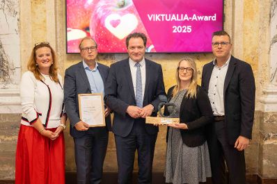 Bereits zum 6. Mal wird der VIKTUALIA-Award f&uuml;r herausragende Projekte und Ideen gegen Lebensmittelverschwendung verliehen. Herr Bundesminister Norbert Totschnig zeichnete die Gewinner-Projekte Im Marmorsaal des Regierungsgeb&auml;udes aus.