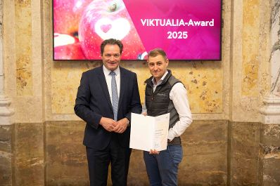 Bereits zum 6. Mal wird der VIKTUALIA-Award f&uuml;r herausragende Projekte und Ideen gegen Lebensmittelverschwendung verliehen. Herr Bundesminister Norbert Totschnig zeichnete die Gewinner-Projekte Im Marmorsaal des Regierungsgeb&auml;udes aus.