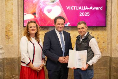Bereits zum 6. Mal wird der VIKTUALIA-Award f&uuml;r herausragende Projekte und Ideen gegen Lebensmittelverschwendung verliehen. Herr Bundesminister Norbert Totschnig zeichnete die Gewinner-Projekte Im Marmorsaal des Regierungsgeb&auml;udes aus.