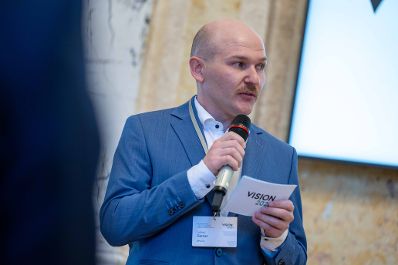 Im September 2024 startete die VISION 2028+ in die Umsetzung. Anfang September 2025, knapp ein Jahr sp&auml;ter, wurde im Festsaal des Bundesministeriums f&uuml;r Land- und Forstwirtschaft, Klima- und Umweltschutz, Regionen und Wasserwirtschaft gemeinsam mit Bundesminister Norbert Totschnig Bilanz gezogen.