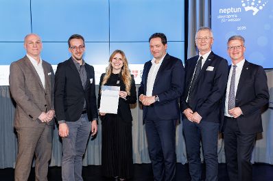 Der Neptun Staatspreis f&uuml;r Wasser ist der &ouml;sterreichische Umwelt- und Innovationspreis zu Themen rund ums Wasser. Am 20. M&auml;rz zeichnete Bundesminister Norbert Totschnig die Preistr&auml;gerinnen und Preistr&auml;ger aus. Im Bild: WasserFORSCHT Platz 2 &ndash; TU Graz Projekt EWA (Entscheidungshilfe in der Wasserversorgung unter Einbeziehung von Wandelfaktoren)
