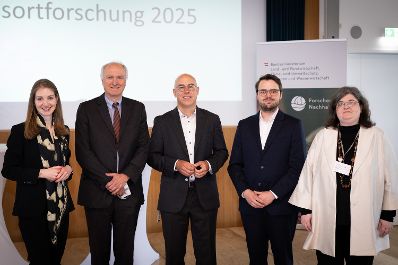 Die Forschungsprogramme des BMLUK standen im Fokus des diesj&auml;hrigen Tages der Ressortforschung am 5. Mai 2025. Unter dem Motto &bdquo;Forschung wirkt!&ldquo; wurde der Bogen von den aktuellen Herausforderungen in die Zukunft der Ressortforschung gespannt.