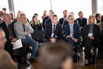 Die Forschungsprogramme des BMLUK standen im Fokus des diesj&auml;hrigen Tages der Ressortforschung am 5. Mai 2025. Unter dem Motto &bdquo;Forschung wirkt!&ldquo; wurde der Bogen von den aktuellen Herausforderungen in die Zukunft der Ressortforschung gespannt.