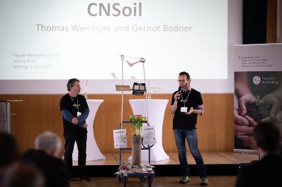Die Forschungsprogramme des BMLUK standen im Fokus des diesj&auml;hrigen Tages der Ressortforschung am 5. Mai 2025. Unter dem Motto &bdquo;Forschung wirkt!&ldquo; wurde der Bogen von den aktuellen Herausforderungen in die Zukunft der Ressortforschung gespannt.