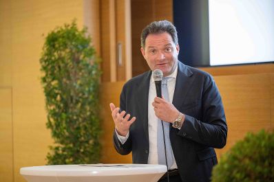 Die HBLFA f&uuml;r Gartenbau Sch&ouml;nbrunn feiert ihr 75-j&auml;hriges Jubil&auml;um bei einem Festakt am Standort in der Gr&uuml;nbergstra&szlig;e.