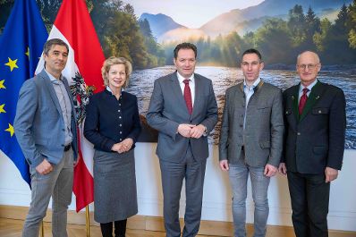 Der Waldverband traf sich mit HBM Totschnig zu einem Arbeitsgespr&auml;ch