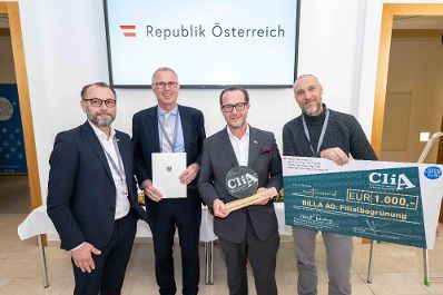 Der 2024 erstmals vergebene "CliA", der &Ouml;sterreichische Staatspreis f&uuml;r Klimawandelanpassung, ist am Donnerstag wieder verliehen worden. Zu den heutigen Gewinnern z&auml;hlten konkrete Ma&szlig;nahmen gegen Hochwasser und Hitze, betriebliche Strategien und auch innovative Forschungsprojekte aus Nieder&ouml;sterreich, der Steiermark, Ober&ouml;sterreich, Salzburg, Wien und Vorarlberg.