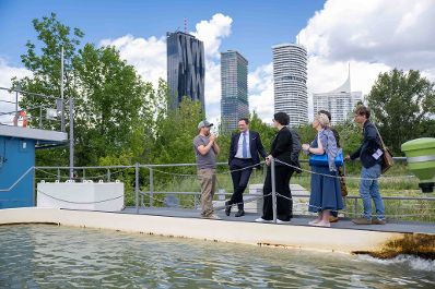 LIFE-Boat4Sturgeon ist die erste Nachzucht von Sternhausen im Projekt gelungen. Anl&auml;sslich des Danube Days pr&auml;sentierten Vertreterinnen und Vertreter aus Politik, Wissenschaft und Wasserinfrastruktur diesen bedeutenden Meilenstein den Medien.