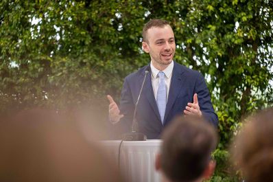 Herr Bundesminister Norbert Totschnig besuchte die feierliche Er&ouml;ffnung der Demohalle der HBLFA Sch&ouml;nbrunn.