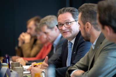 Mit einer gemeinsamen Absichtserkl&auml;rung setzen das Bundesministerium f&uuml;r Land- und Forstwirtschaft, Klima- und Umweltschutz, Regionen und Wasserwirtschaft (BMLUK), die IV-Plattform Green Tech Industry sowie das Green Tech Valley ein starkes Signal f&uuml;r die Zukunft der &ouml;sterreichischen Umwelt- und Energietechnologiebranche.
