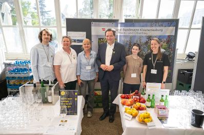 Bundesminister Norbert Totschnig besuchte im Rahmen der Langen Nacht der Forschung die beiden Standorte des BMLUK.