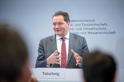 Bei der Pressekonferenz im Regierungsgeb&auml;ude am Stubenring wurde das Klimagesetz vorgestellt