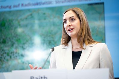 Pressekonferenz im BMLUK anl&auml;sslich &bdquo;40 Jahre Tschernobyl&ldquo;: Umweltminister Norbert Totschnig und Abteilungsleiterin Christina Raith informieren &uuml;ber Notfallvorsorge und &Ouml;sterreichs klare Anti-Atompolitik.