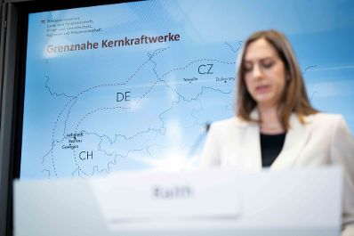 Pressekonferenz im BMLUK anl&auml;sslich &bdquo;40 Jahre Tschernobyl&ldquo;: Umweltminister Norbert Totschnig und Abteilungsleiterin Christina Raith informieren &uuml;ber Notfallvorsorge und &Ouml;sterreichs klare Anti-Atompolitik.