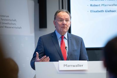 Bei der Pressekonferenz Her mit Leer II wurde auf die richtige Entsorgung von Batterien in ihren verschiedensten Formen hingewiesen. Das dient zum einen dem Umweltschutz, zum anderen auch der Sicherheit, weil eine richtige Entsorgung von Batterien auch Br&auml;nden vorbeugt.