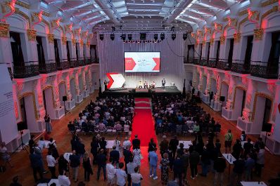 Mit dem neuen &Ouml;sterreichischen Staatspreis Holzbau erh&auml;lt der Holzbau erstmals eine nationale B&uuml;hne. Die Verleihung fand am 28. Mail 2026 in Wien statt.