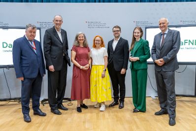 Unter dem Motto &bdquo;Forschung, die ankommt&ldquo; diskutierten Expertinnen und Experten aus Wissenschaft, Verwaltung, Medien und Praxis in der Wiener Urania &uuml;ber die Bedeutung von Wissenschaftskommunikation, Wissenstransfer und den Dialog mit der Gesellschaft.