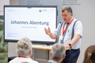 Unter dem Motto &bdquo;Forschung, die ankommt&ldquo; diskutierten Expertinnen und Experten aus Wissenschaft, Verwaltung, Medien und Praxis in der Wiener Urania &uuml;ber die Bedeutung von Wissenschaftskommunikation, Wissenstransfer und den Dialog mit der Gesellschaft.