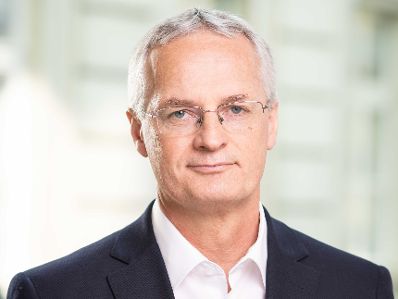 Abteilungsleiter DI Dr. Konrad Blaas, Abteilungsleiter der Abteilung II/6 - &quot;Tierische Produkte&quot;.