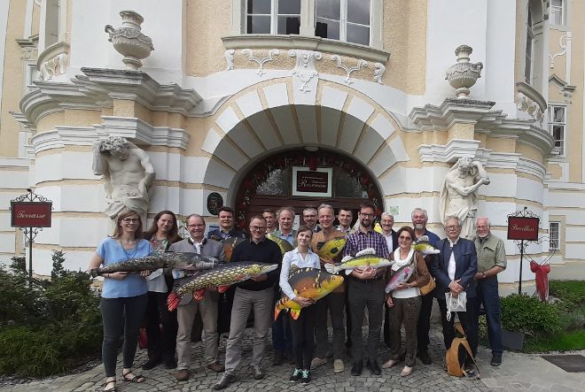  Lecture team and guests of honor at the Austrian Pond Keepers and Fish Farmers Conference 2022 in Rosenau Castle in the Waldviertel (Lower Austria).